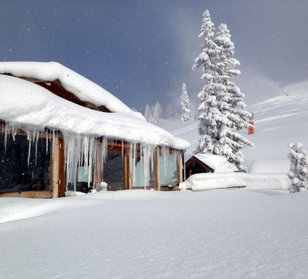 Verschneite SchüttAlm