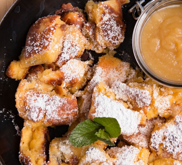 Kaiserschmarrn mit Apfelmus